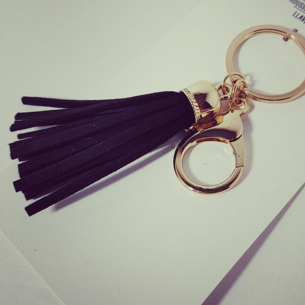 B1 G2Free! Tassel Keychain